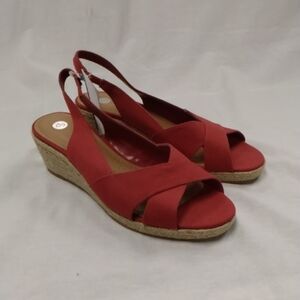 Elegant Red Wedge Sandals